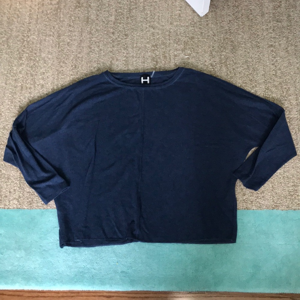H by bordeaux sweater